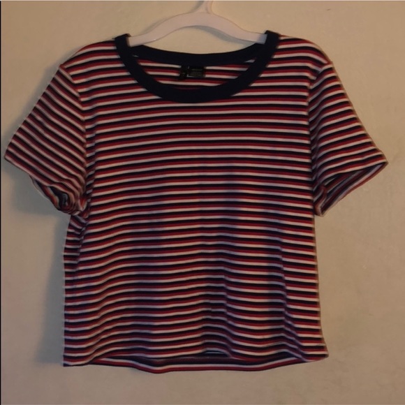 NWOT zumiez cropped t-shirt - Picture 3 of 5